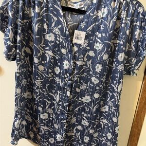 Charming Blue Floral V-Neck Blouse